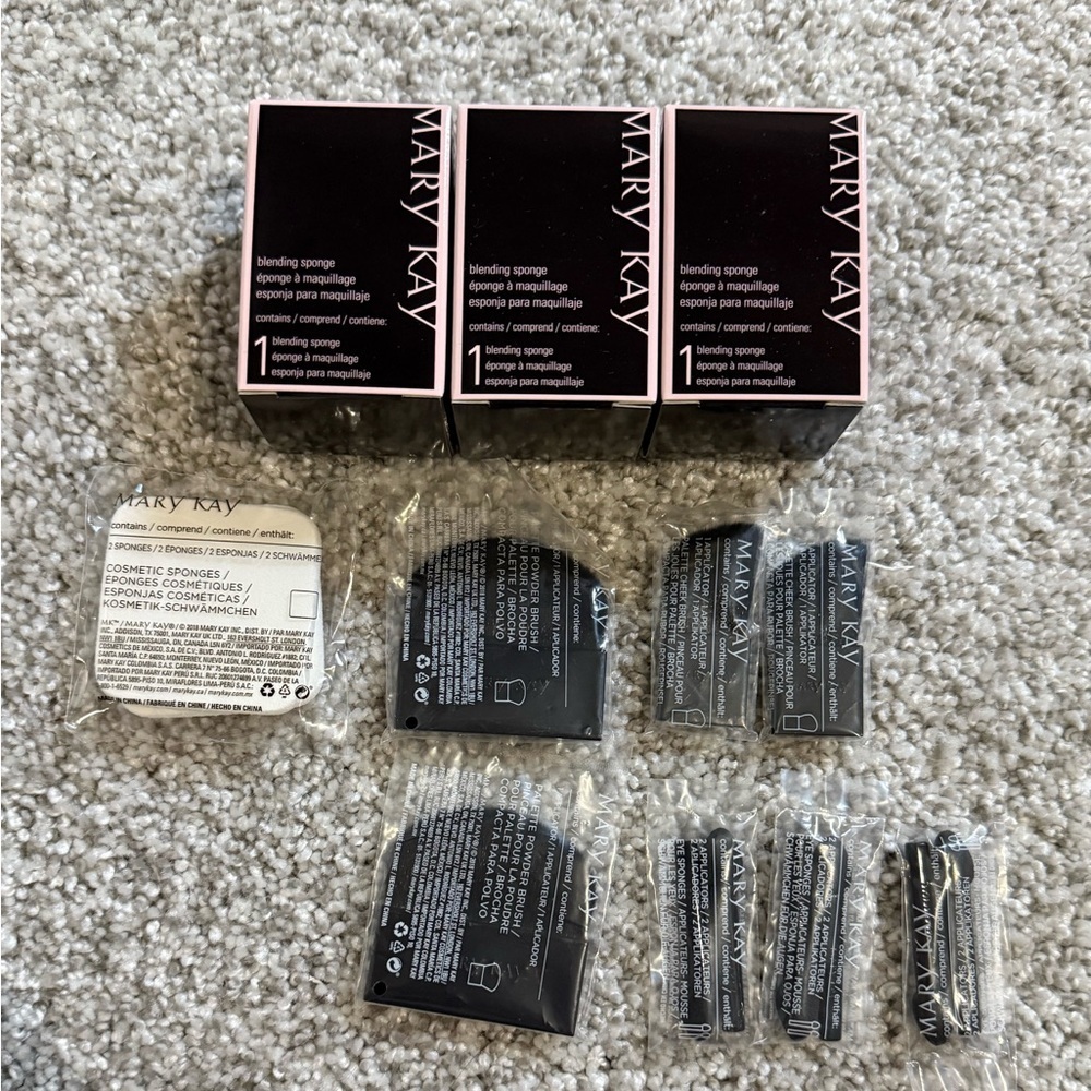 Mary Kay Makeup Blending Cosmetic Eye Sponges and Palette Brush Bundle New